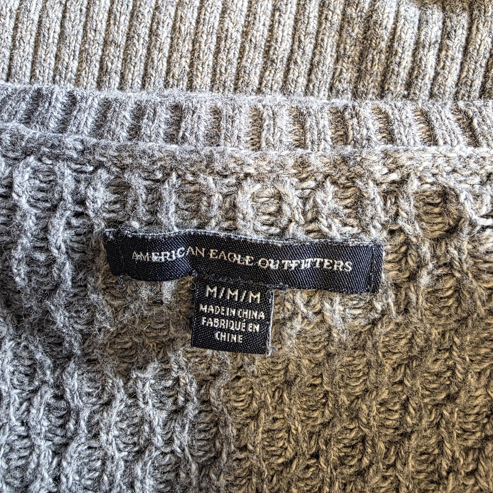 American Eagle Gray Light Academia CozyCore CabinCore V-Neck Women's Sweater - Picture 8 of 10